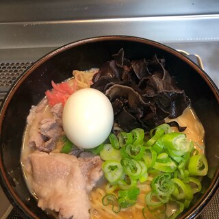 豚肉de博多ラーメン^_^